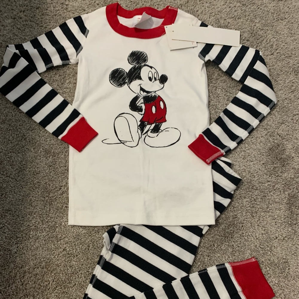 6/7 Hanna Andersson Mickey pajamas NEW